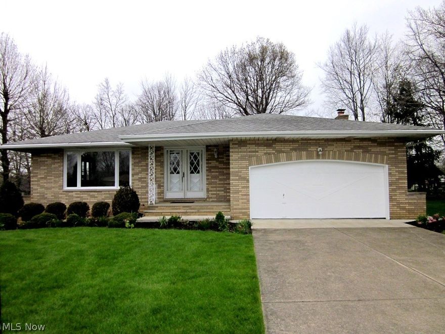 Looking for an updated three bedroom ranch in North Royalton? Then this is a must see! This all brick, freshly painted home features beautiful hardwoods, an eat in kitchen with new cabinets, granite counters, an open layout  with spacious living room, dining room, and a family room with a fireplace & slider that leads out to the private patio and backyard. This home is located on a quiet cul de-sac street in the EXCELLENT North Royalton School District.