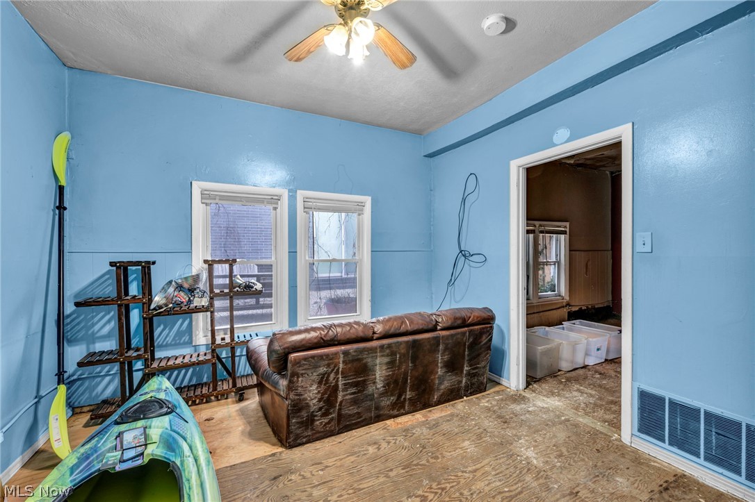 T Spencer Knights Allotment - Residential Income