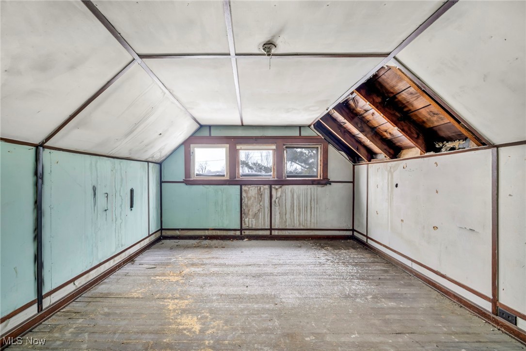 Shaker Overlook 05 - Residential Income