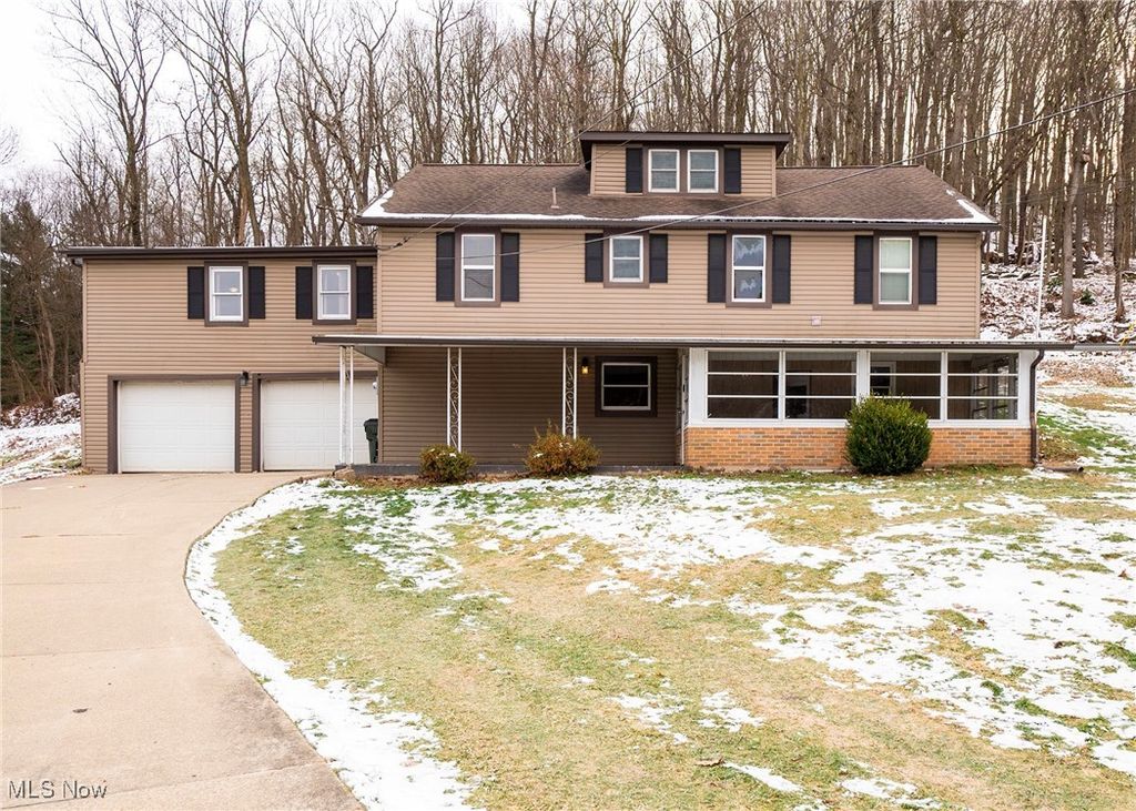 Photo of 1549 Ridge Road NE, New Philadelphia, OH 44663 (MLS # 5173511)