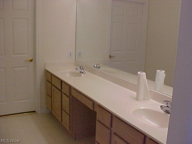 Villas/Chapel Hill Condos Ph I - Residential