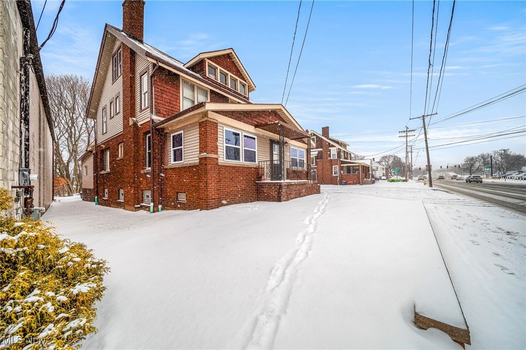 Photo of 977 W Prospect Road, Ashtabula, OH 44004 (MLS # 5177698)