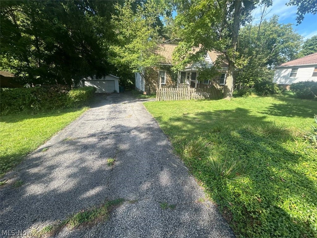 4939 Geraldine Road