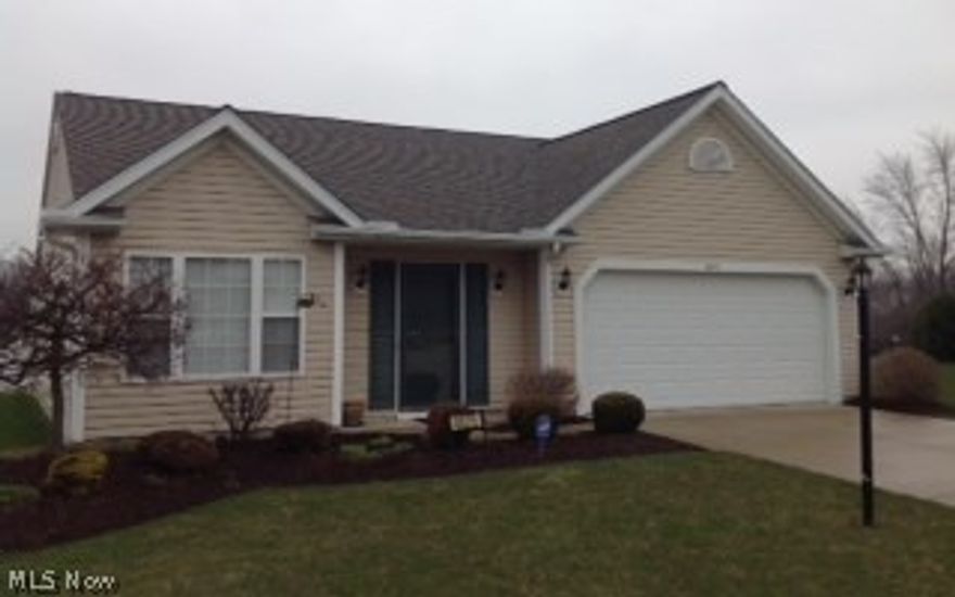 Nice, well-maintained, 2-bedroom, 2 full bath detached ranch cluster on a quiet cul-de-sac street.  Open floor plan.  Spacious great room and dining room combination.  Sliding doors in great room lead to fenced-in patio area.  Master bedroom has a walk-in closet and full bath.  Kitchen features oak cabinets, pantry, dining area, and all appliances.  Laundry/Utility room has stationary sink.  Please remove your shoes because the great room  & hall carpet was just installed April, 2015. *The roof was new in 2013* Two car attached garage with opener, keyless entry pad, and attic storage.  Low maintenance fees! No City income taxes!  Just pack your things and move right in!