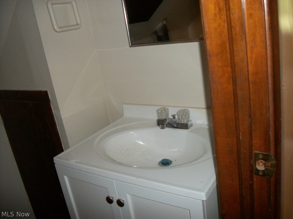 Edgewater Land Co - Residential Income