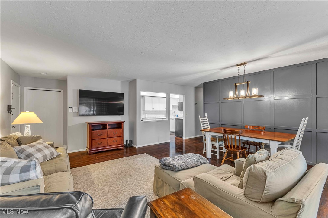 Lakes/Bay Lndg Condo - Residential