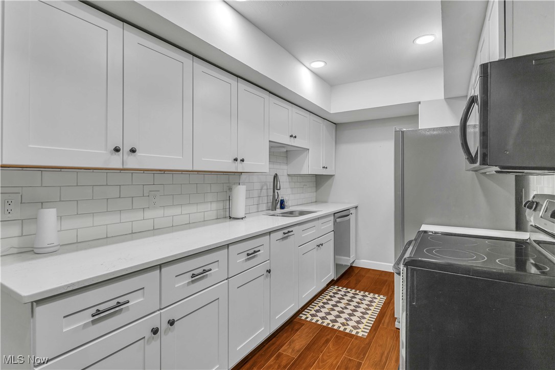 Lakes/Bay Lndg Condo - Residential