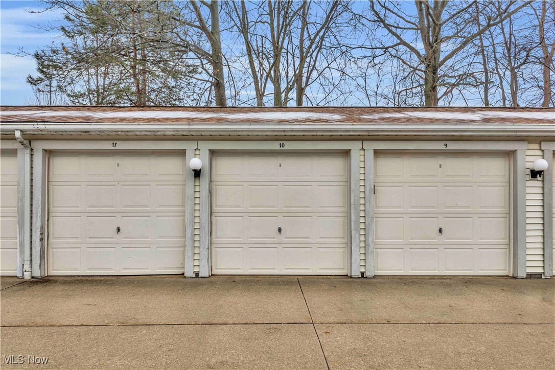 Lakes/Bay Lndg Condo - Residential