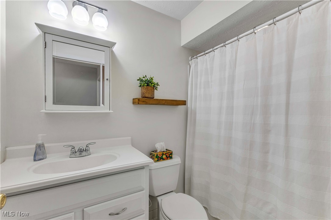 Lakes/Bay Lndg Condo - Residential