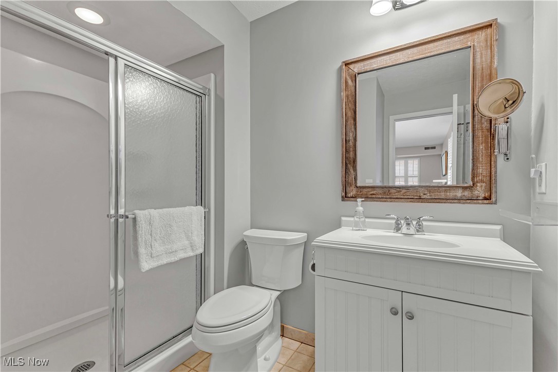 Lakes/Bay Lndg Condo - Residential