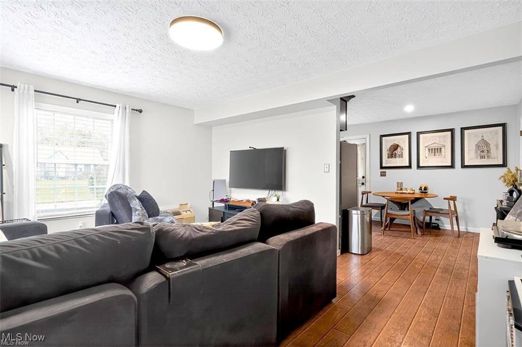 Village In Falls Condo - Residential