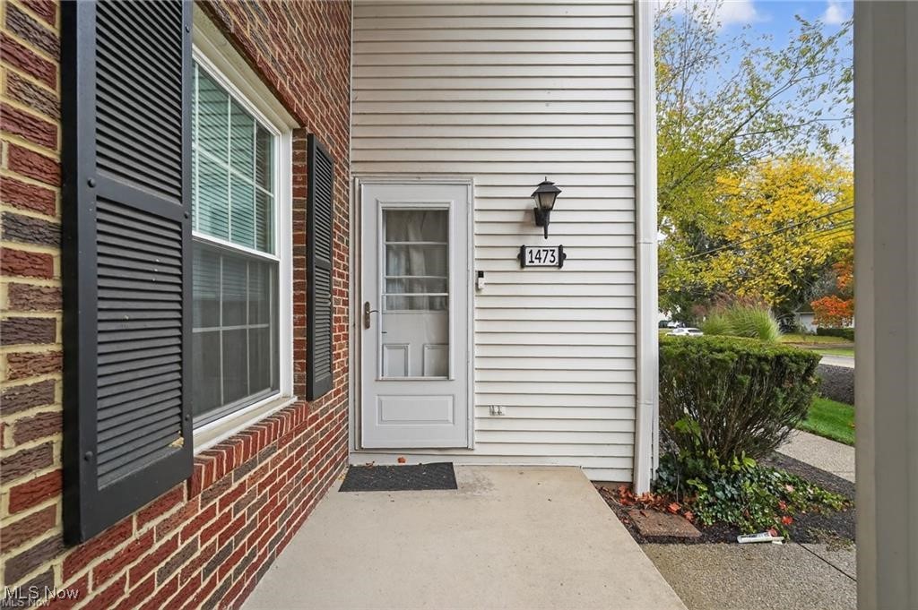 Village In Falls Condo - Residential