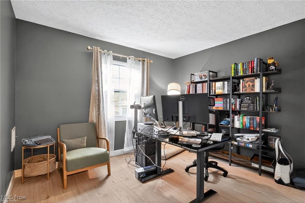 Village In Falls Condo - Residential