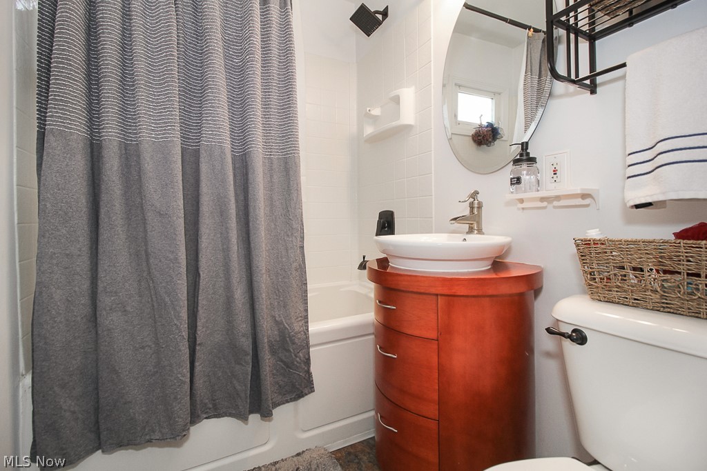 Mentor Headlands Park - Residential