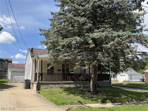 Homes For Sale - 2744 Zedaker Street<br/> Youngstown, OH 44502