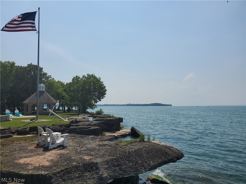 Village/Kelleys Island - Residential