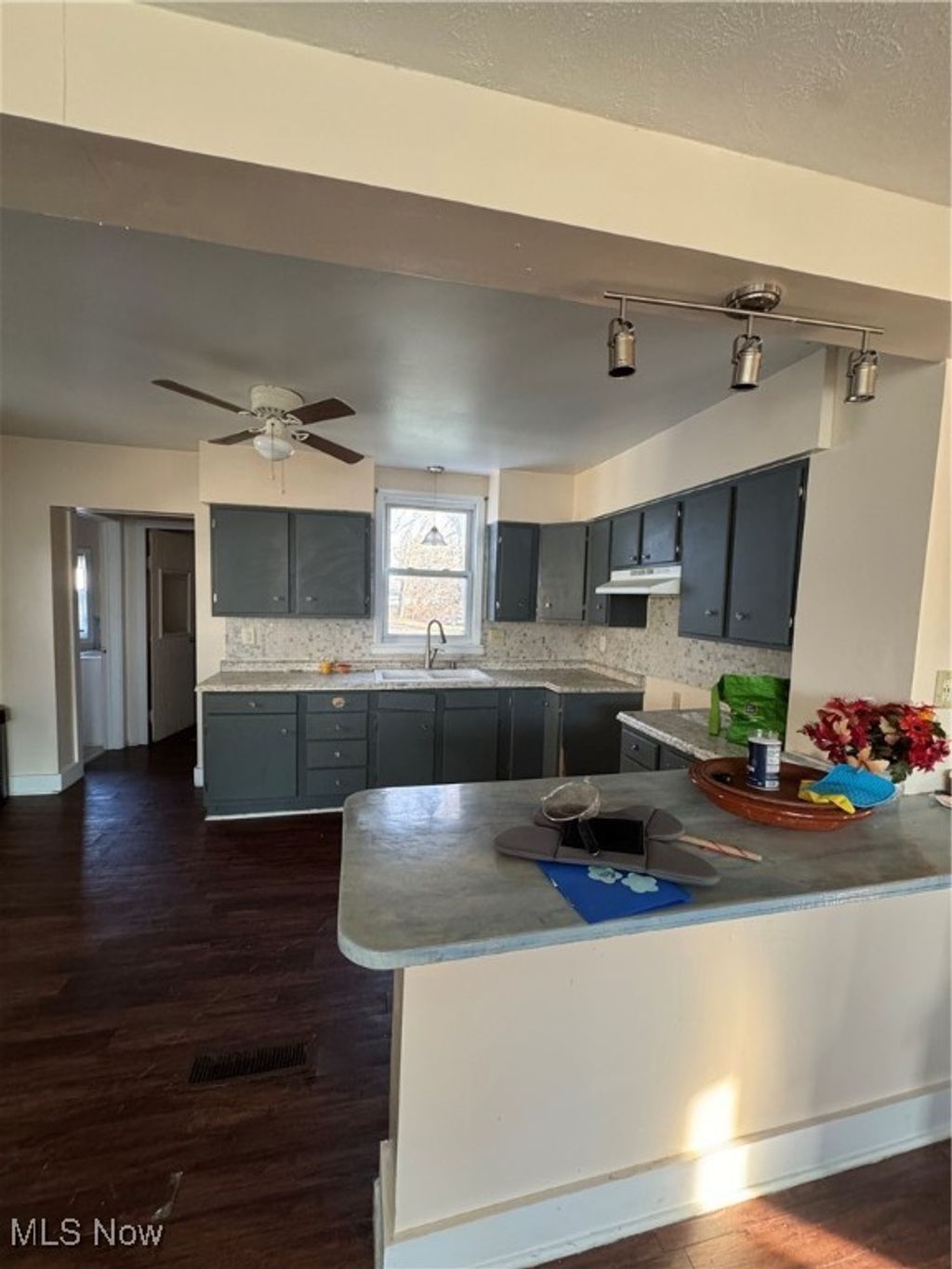 Photo of 537 Jackson Street, Fremont, OH 43420 (MLS # 5177515)