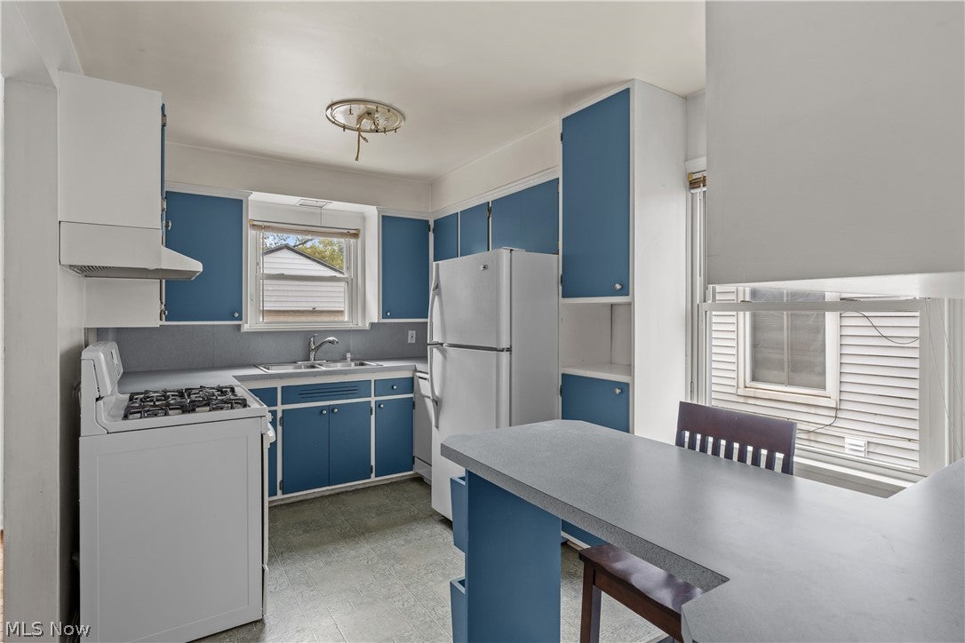 4354 W 140th Street