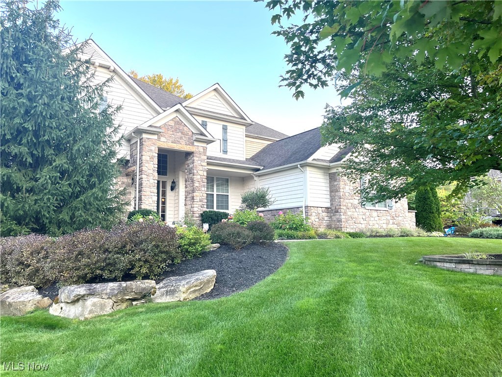 7685 Cottonwood Trail, Chagrin Falls, Ohio image 1