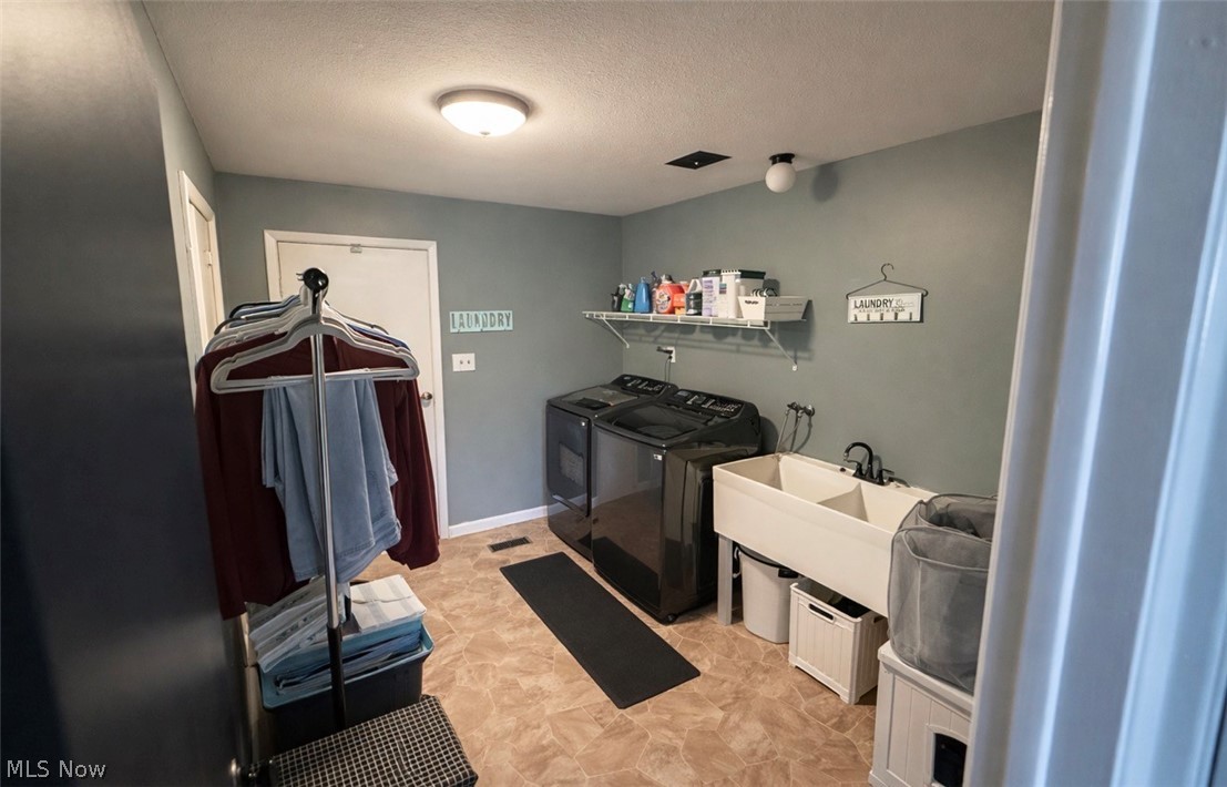 Albert Riapo 07-A - Residential