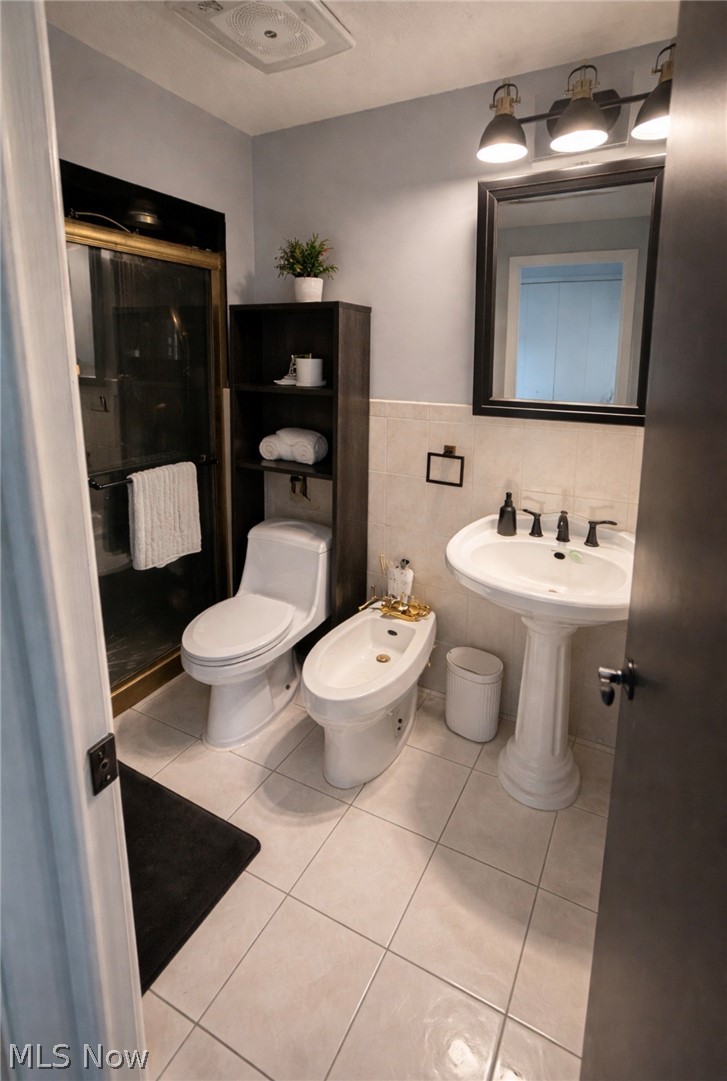 Albert Riapo 07-A - Residential