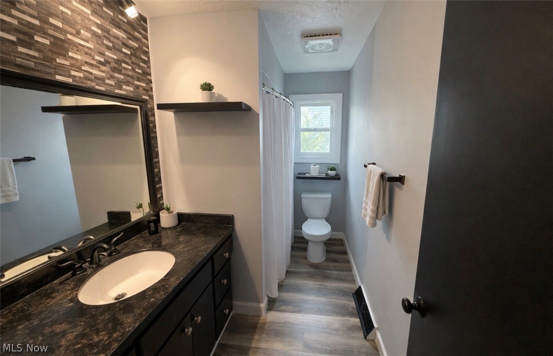 Albert Riapo 07-A - Residential