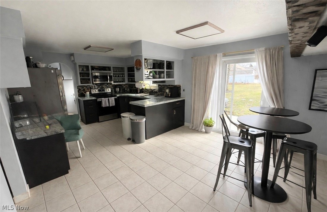 Albert Riapo 07-A - Residential