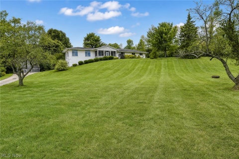 Homes For Sale - 11226 Sperry Road<br/> Chesterland, OH 44026