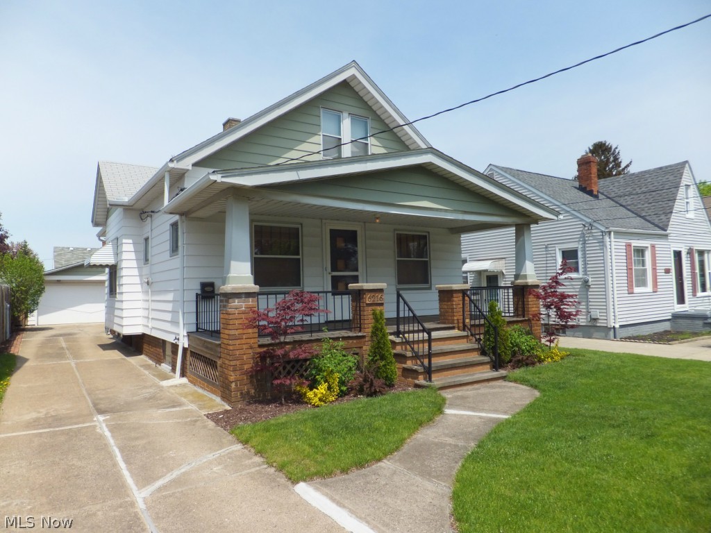 Pelham Manor - Residential