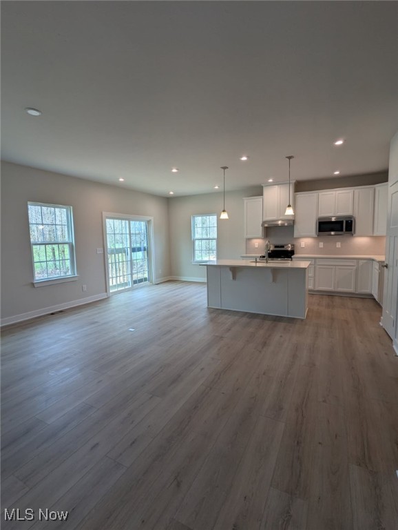 15264 Woodsong Drive, Middlefield, Ohio image 2