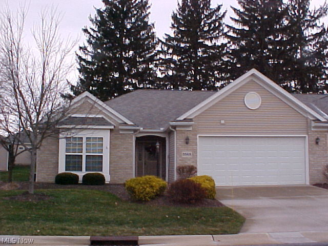 Ranch Cluster Home, cathedral ceiling in great room and kitchen. Breakfast bar, newer stainless appliances. Large patio off the dining area. Master bedroom, ceiling fan, walk in closet. Master bath with walk in shower and garden tub. First floor laundry with laundry tub. Large 2 car garage with extra storage in attic. Ready to move in.
