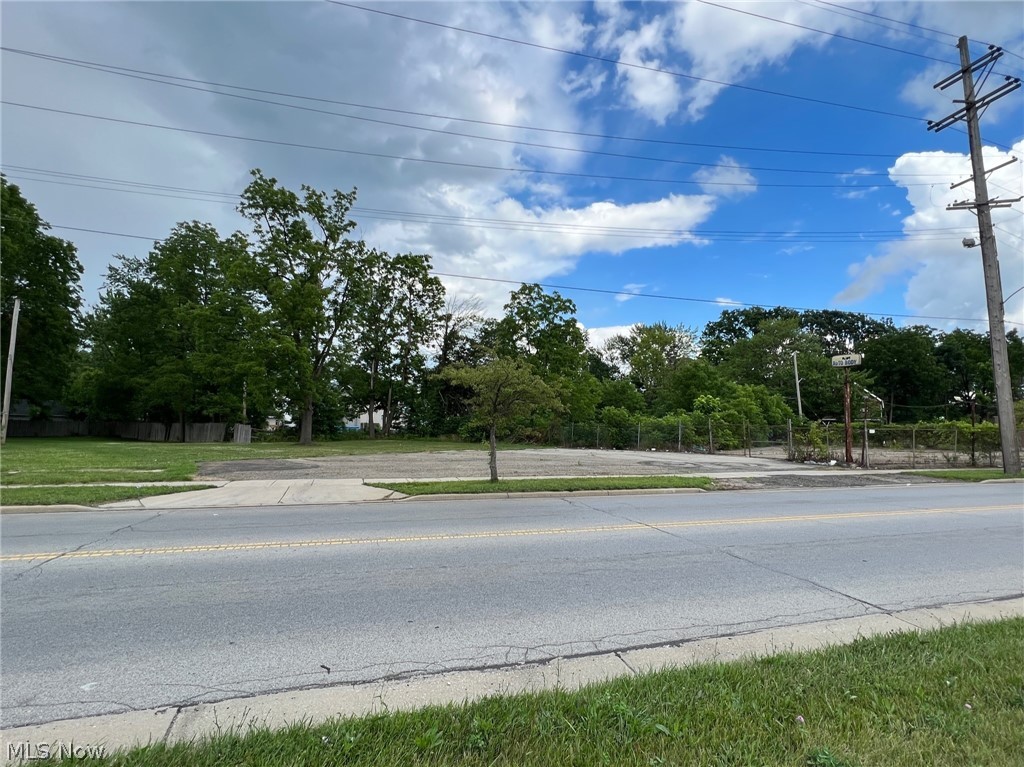 1729 Niles Road, Warren, Ohio image 8