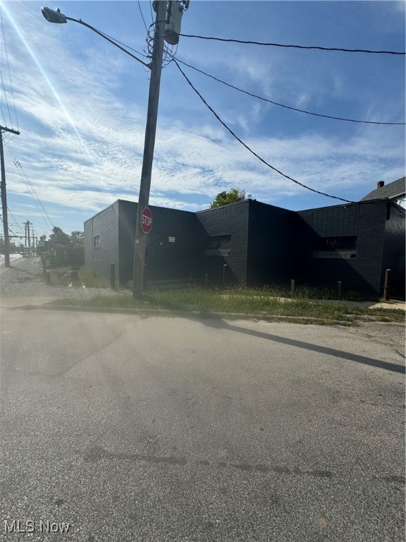Welcome to 16219 Saint Clair Ave., a spacious and versatile property located in the heart of Cleveland’s east side. This solid brick building offers incredible potential for a variety of uses—whether you’re an investor looking for your next opportunity or a business owner ready to bring your vision to life.
The property features a generous layout with multiple entry points, high visibility on a well-traveled street, and ample square footage to customize to your needs. With a little TLC, this could be an ideal location for retail, office, studio space, or even a live/work conversion. Conveniently located near public transportation, freeway access, and local businesses, this property sits in a prime location with great upside.
Don’t miss your chance to invest in an area with growth potential and strong community presence. Property is being sold as-is. Buyer to assume any city violations and perform due diligence.