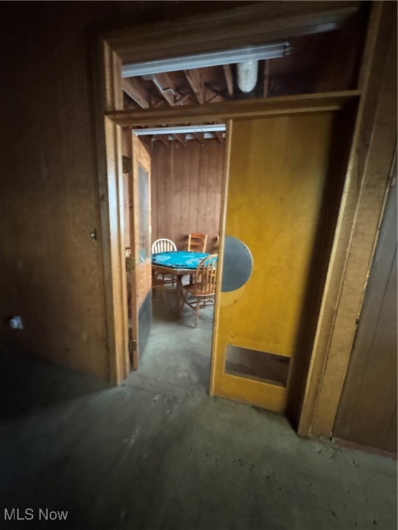 Abner & Thomas D Crosbys Allo - Commercial Sale