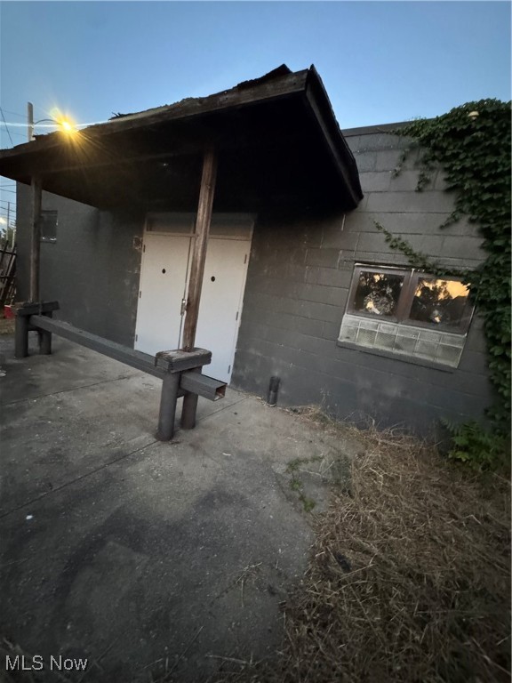 Abner & Thomas D Crosbys Allo - Commercial Sale