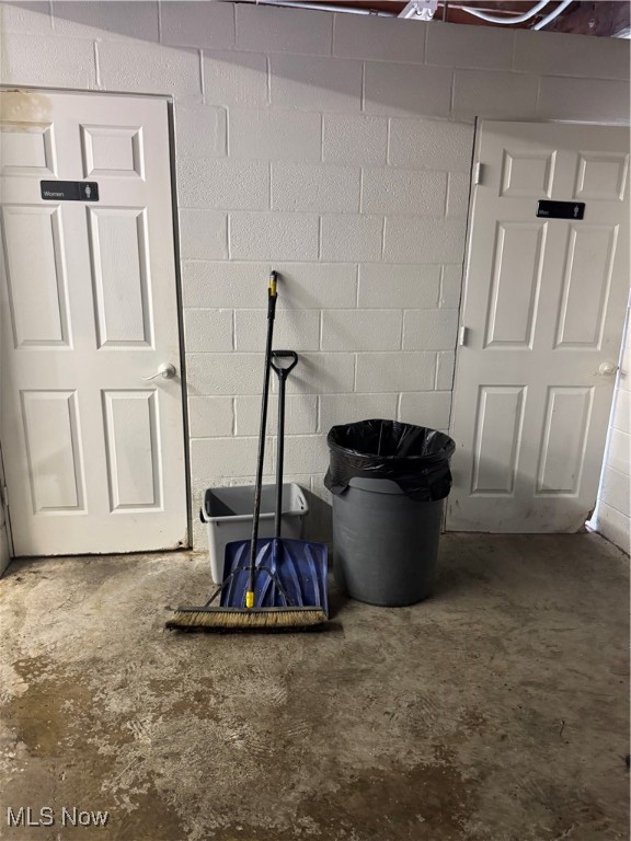 Abner & Thomas D Crosbys Allo - Commercial Sale