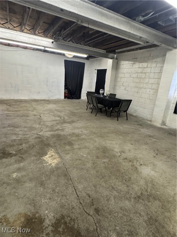 Abner & Thomas D Crosbys Allo - Commercial Sale