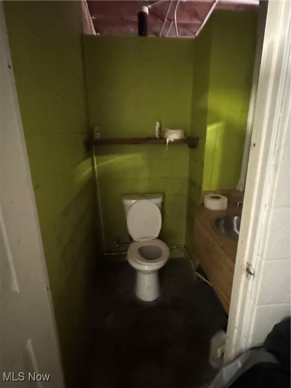 Abner & Thomas D Crosbys Allo - Commercial Sale