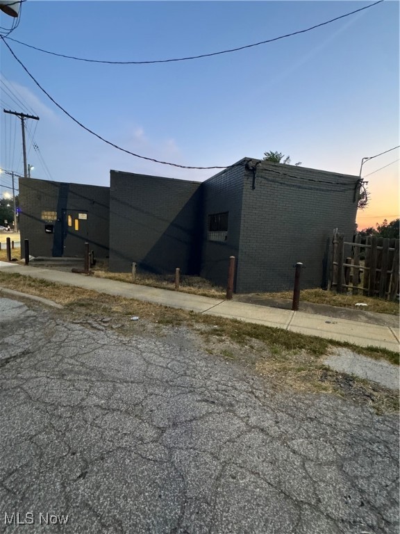 Abner & Thomas D Crosbys Allo - Commercial Sale