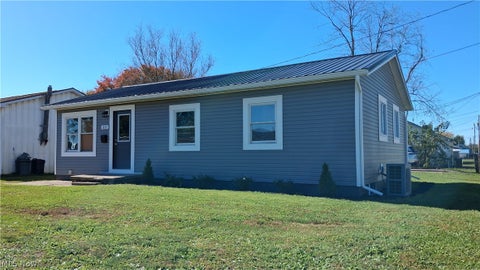 Tiny photo for 317 S King Street, West Lafayette, OH 43845 (MLS # 5254841)