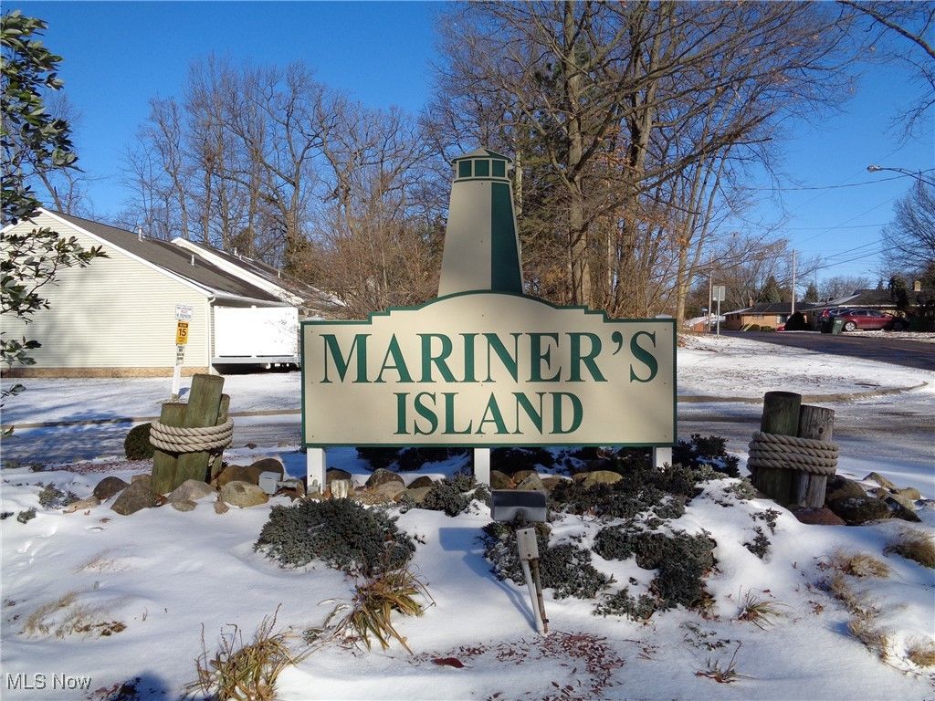 Photo of 3180 Mariners Island Drive NW, Canton, OH 44708 (MLS # 5183147)