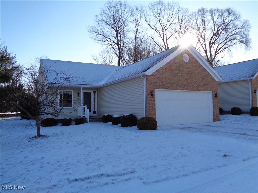Photo of 3180 Mariners Island Drive NW, Canton, OH 44708 (MLS # 5183147)