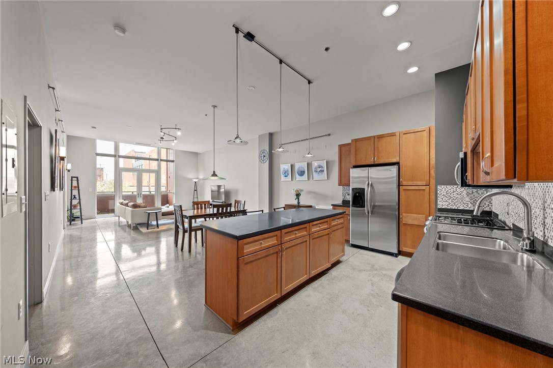 1951 W 26th Street 215