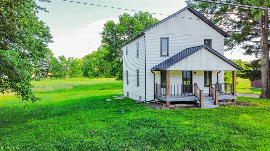Photo of 7437 E Lincoln Way, Apple Creek, OH 44606 (MLS # 5222906)