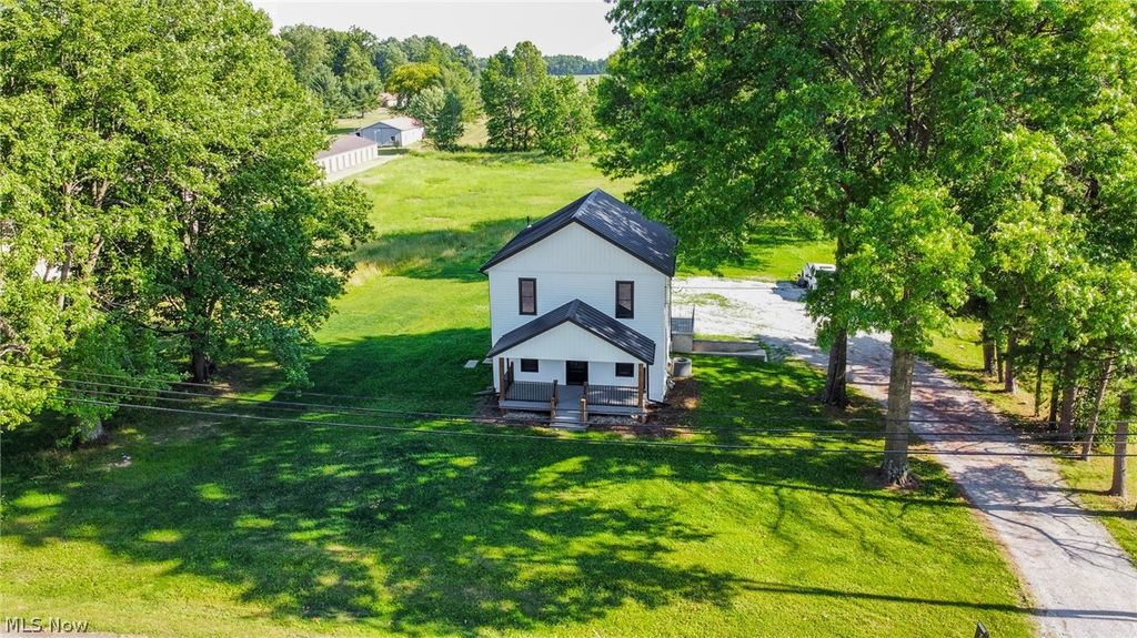 Photo of 7437 E Lincoln Way, Apple Creek, OH 44606 (MLS # 5222906)