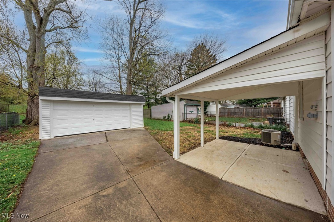 4607 Longwood Avenue, Parma, Ohio image 32