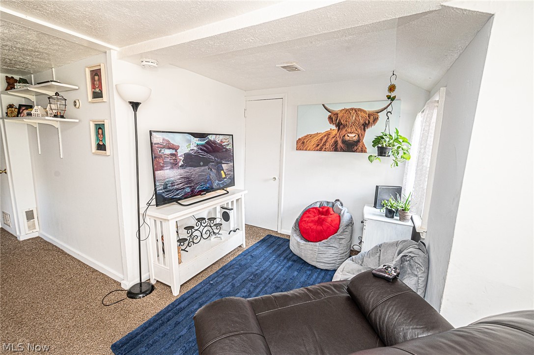 Hitchcock Point - Residential Income