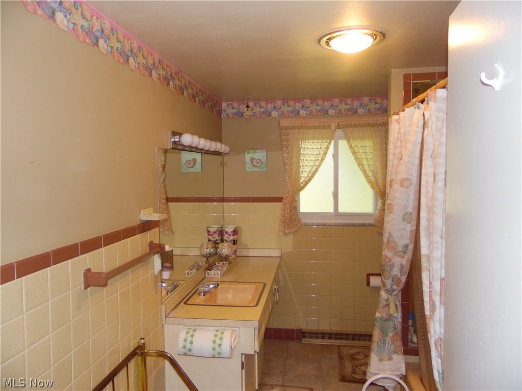 Dixon Heights - Residential