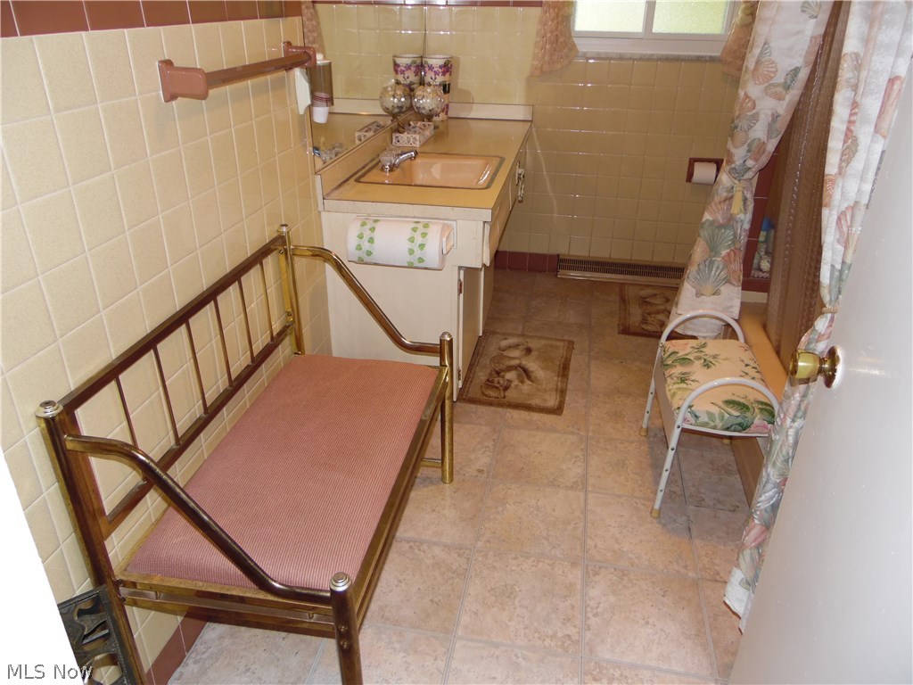 Dixon Heights - Residential