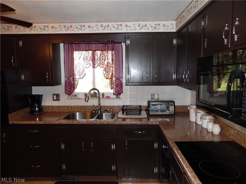 Dixon Heights - Residential